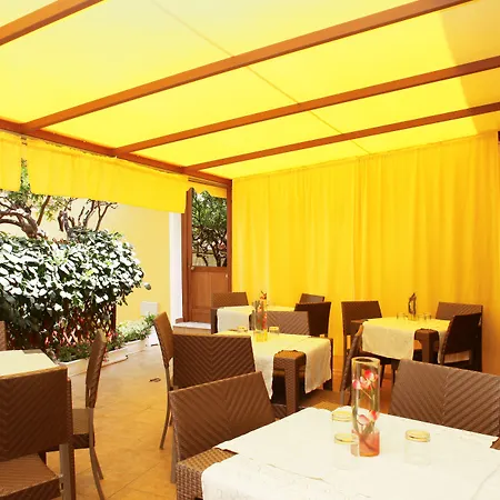 Coralia فندق مبيت وإفطار